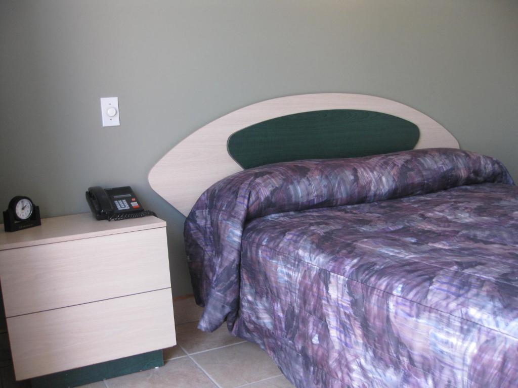 Le Saint Alex Motel Room photo