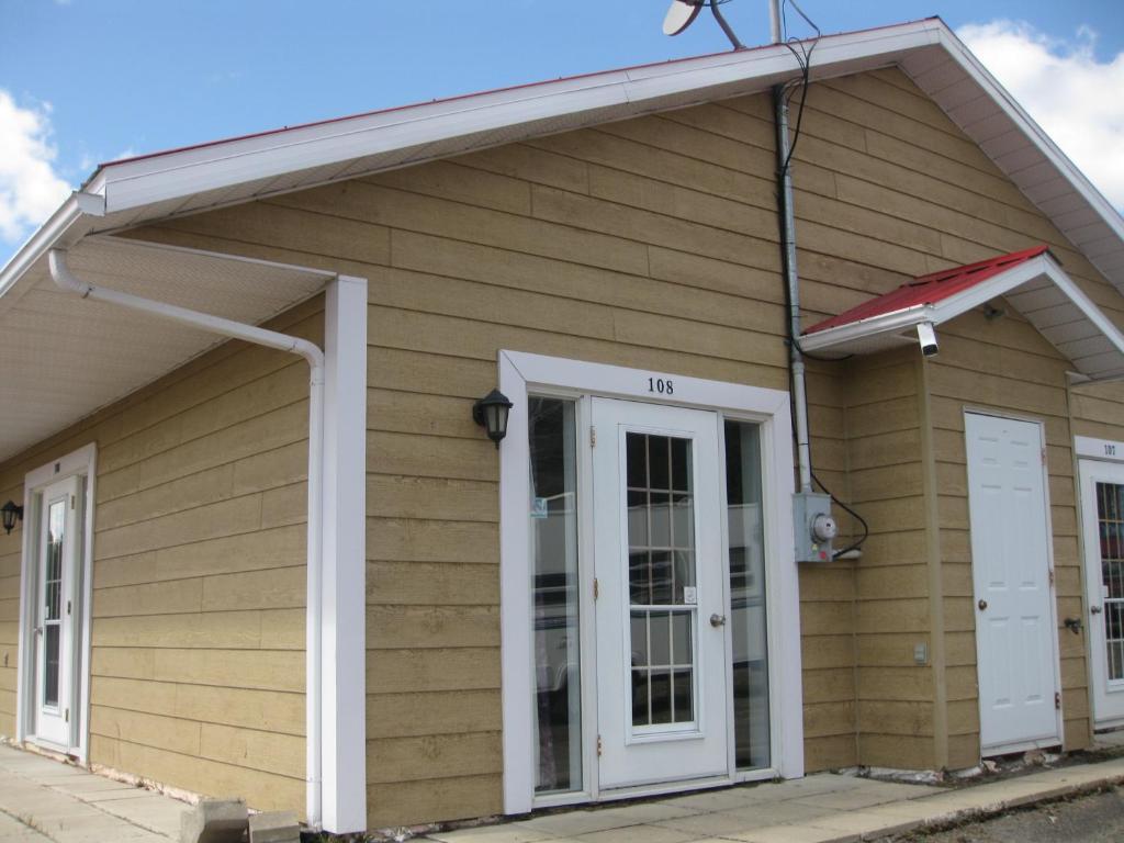Le Saint Alex Motel Exterior photo
