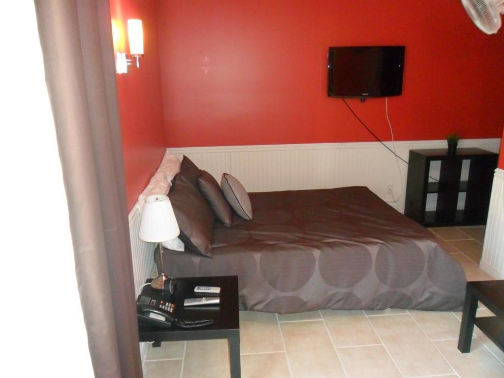 Le Saint Alex Motel Exterior photo